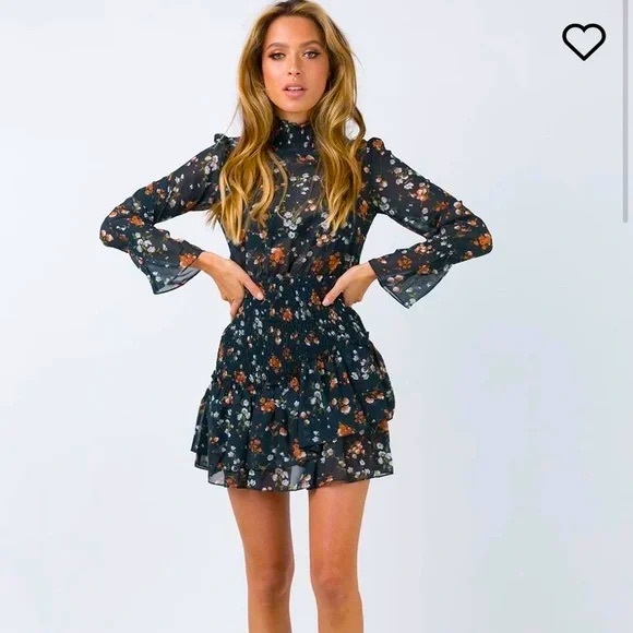 Princess Polly Dresses & Skirts - Princess Polly Evening Bloom mini dress